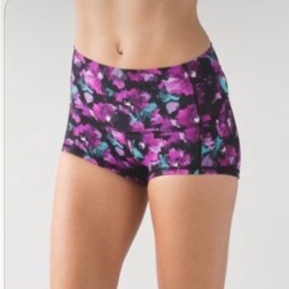 lululemon athletica Purple and Black Women Shorts